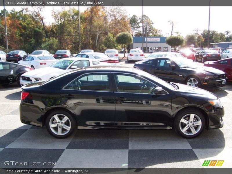 Attitude Black Metallic / Black/Ash 2013 Toyota Camry SE