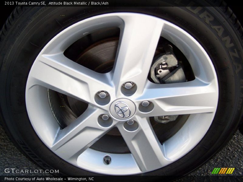 Attitude Black Metallic / Black/Ash 2013 Toyota Camry SE