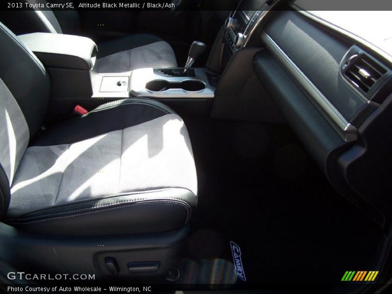Attitude Black Metallic / Black/Ash 2013 Toyota Camry SE