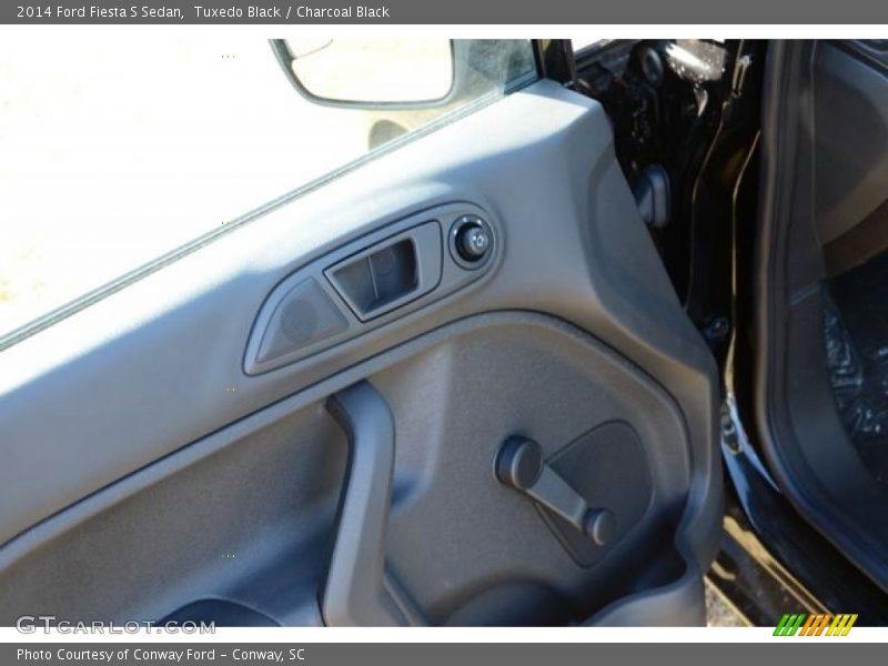 Tuxedo Black / Charcoal Black 2014 Ford Fiesta S Sedan
