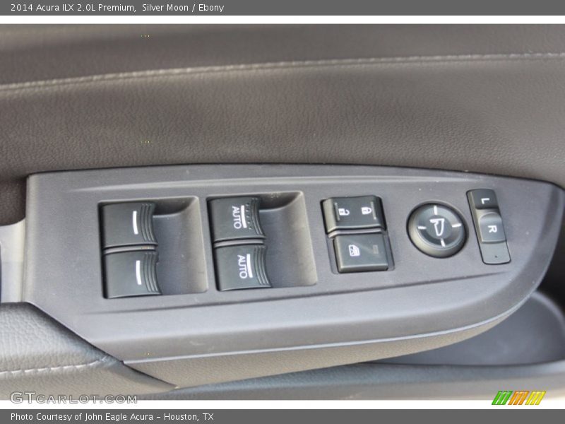 Controls of 2014 ILX 2.0L Premium