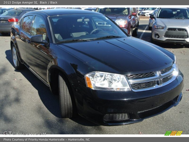Black / Black 2013 Dodge Avenger SE