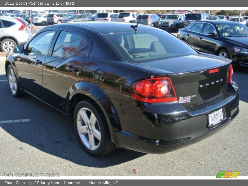 Black / Black 2013 Dodge Avenger SE