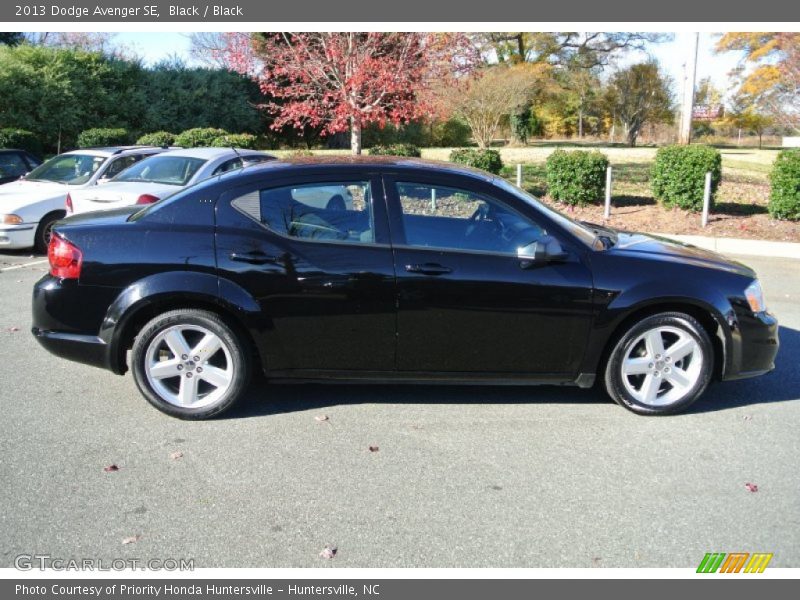 Black / Black 2013 Dodge Avenger SE