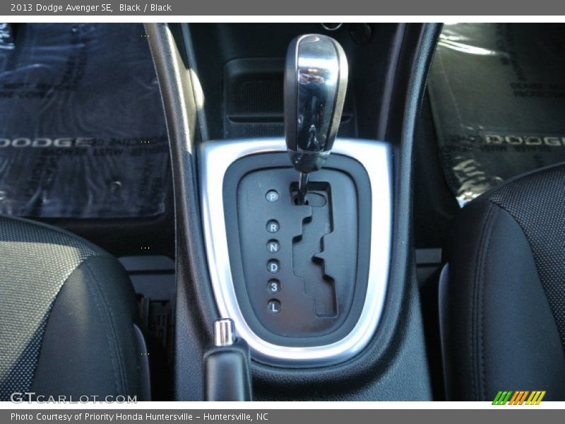 Black / Black 2013 Dodge Avenger SE