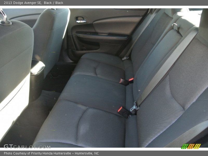 Black / Black 2013 Dodge Avenger SE