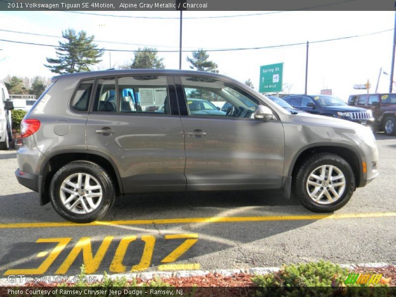 Alpine Gray Metallic / Charcoal 2011 Volkswagen Tiguan SE 4Motion