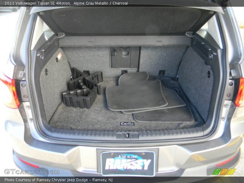 Alpine Gray Metallic / Charcoal 2011 Volkswagen Tiguan SE 4Motion