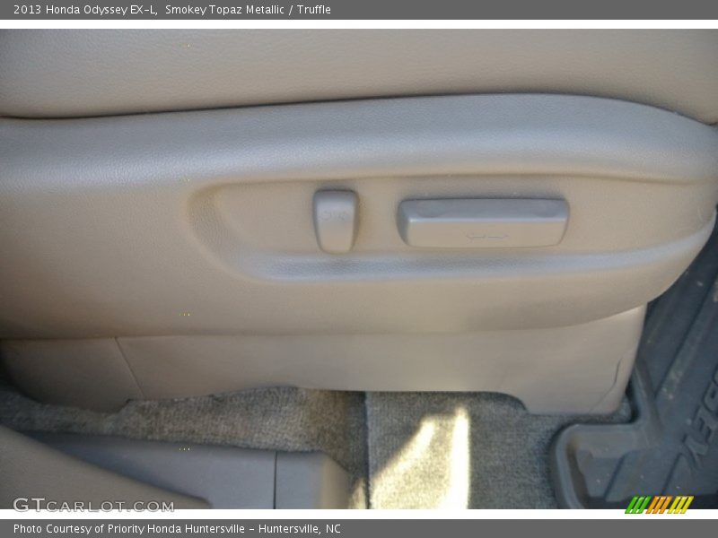 Smokey Topaz Metallic / Truffle 2013 Honda Odyssey EX-L