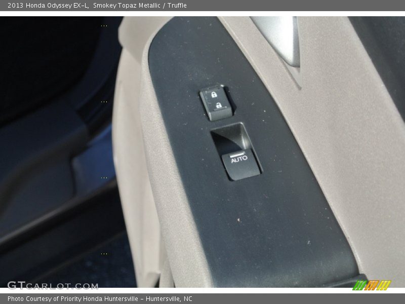 Smokey Topaz Metallic / Truffle 2013 Honda Odyssey EX-L