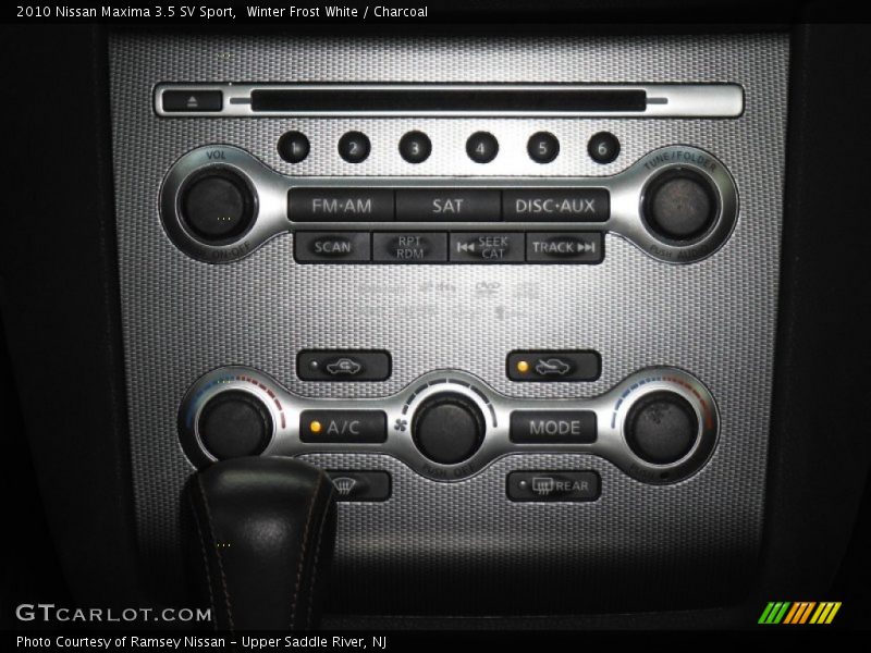 Winter Frost White / Charcoal 2010 Nissan Maxima 3.5 SV Sport