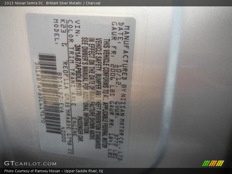 Brilliant Silver Metallic / Charcoal 2013 Nissan Sentra SV