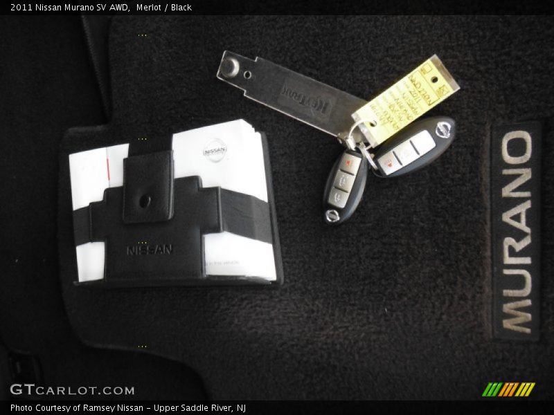 Merlot / Black 2011 Nissan Murano SV AWD