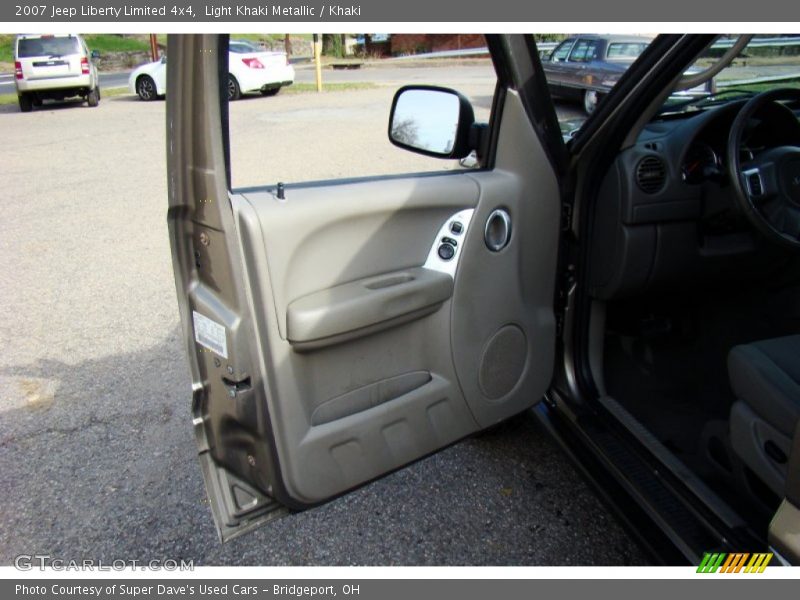 Light Khaki Metallic / Khaki 2007 Jeep Liberty Limited 4x4