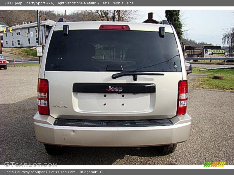 Light Sandstone Metallic / Pastel Pebble Beige 2011 Jeep Liberty Sport 4x4