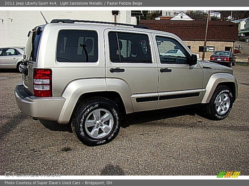 Light Sandstone Metallic / Pastel Pebble Beige 2011 Jeep Liberty Sport 4x4