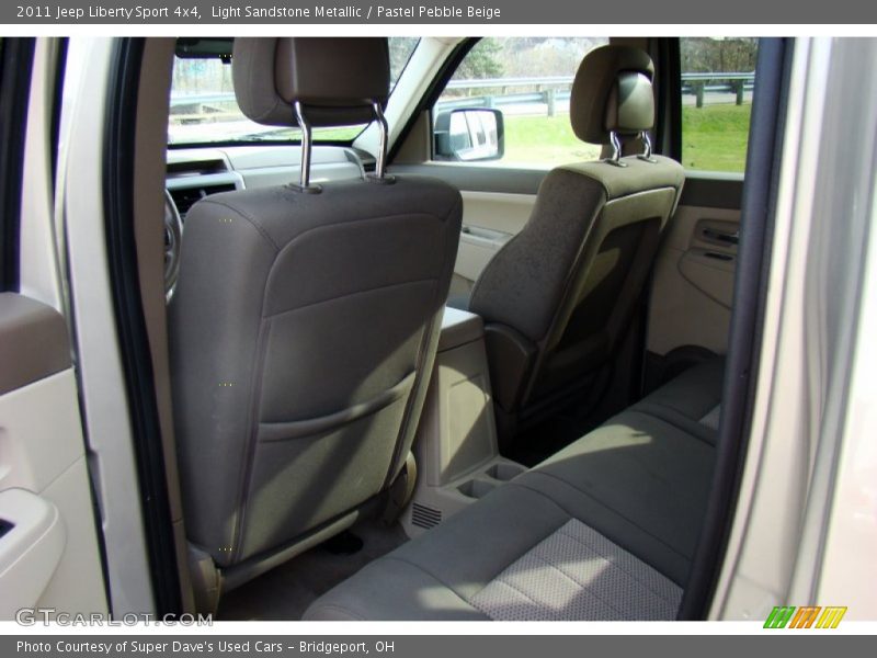 Light Sandstone Metallic / Pastel Pebble Beige 2011 Jeep Liberty Sport 4x4