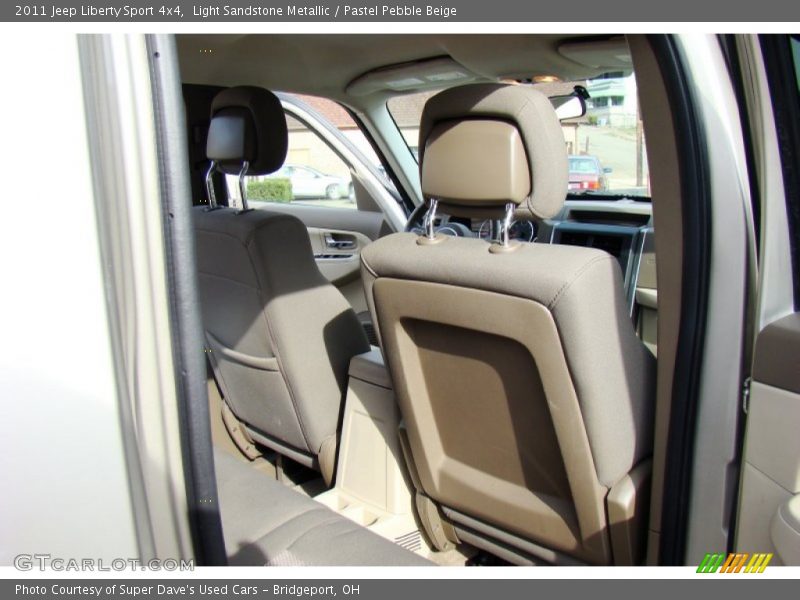 Light Sandstone Metallic / Pastel Pebble Beige 2011 Jeep Liberty Sport 4x4