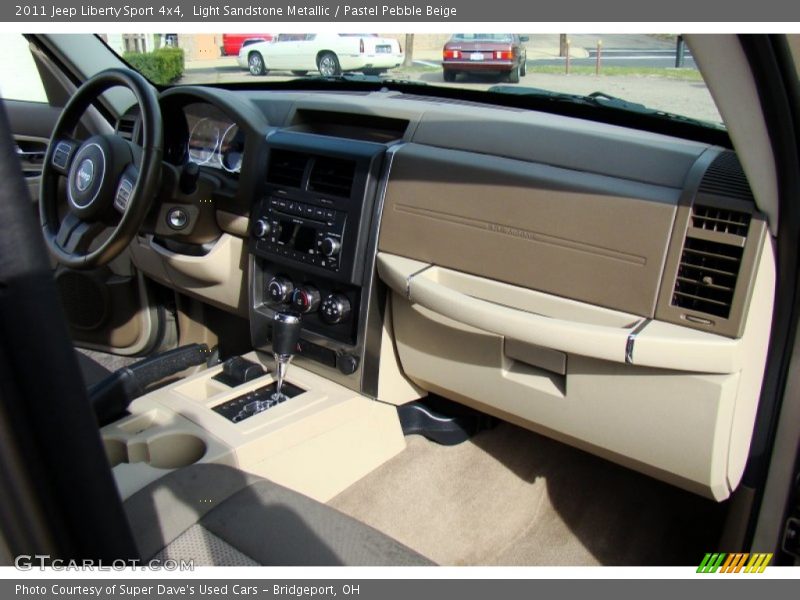 Light Sandstone Metallic / Pastel Pebble Beige 2011 Jeep Liberty Sport 4x4