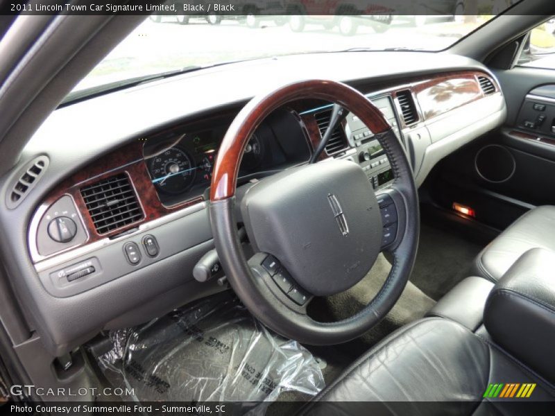 Black / Black 2011 Lincoln Town Car Signature Limited