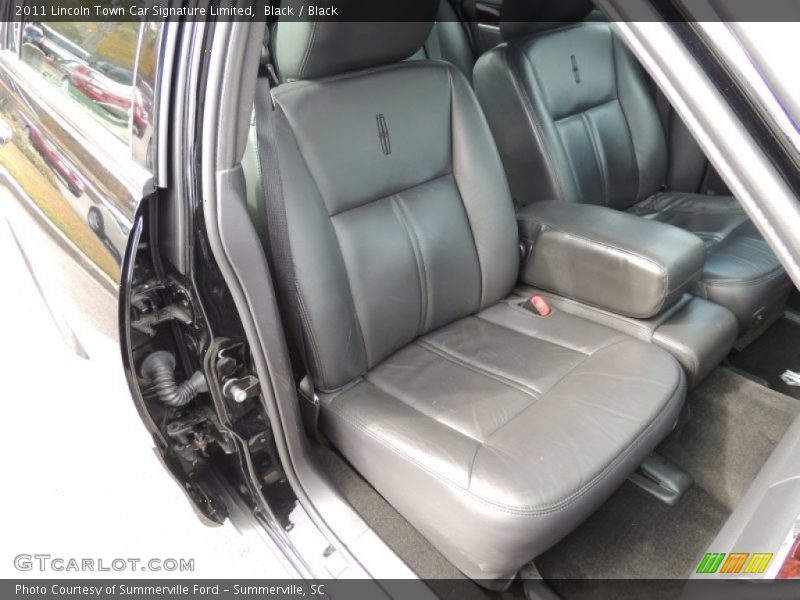 Black / Black 2011 Lincoln Town Car Signature Limited