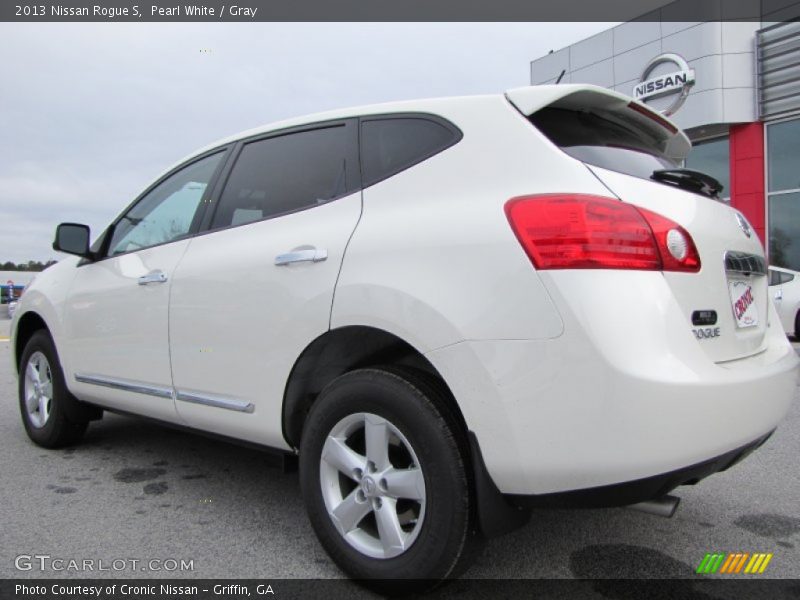Pearl White / Gray 2013 Nissan Rogue S