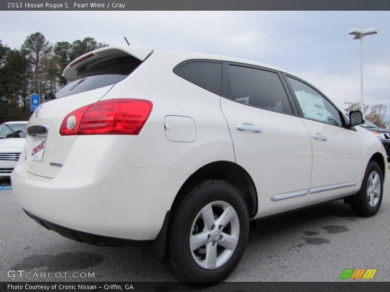 Pearl White / Gray 2013 Nissan Rogue S