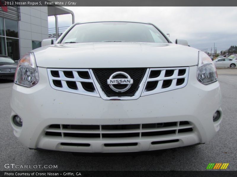 Pearl White / Gray 2013 Nissan Rogue S