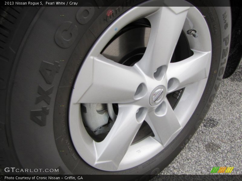 Pearl White / Gray 2013 Nissan Rogue S