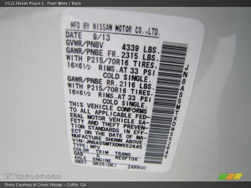 Pearl White / Black 2013 Nissan Rogue S