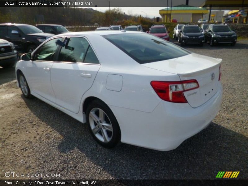 Super White / Black/Ash 2013 Toyota Camry SE