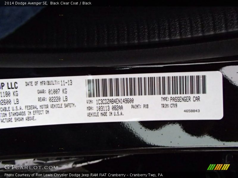 Black Clear Coat / Black 2014 Dodge Avenger SE