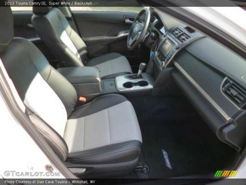 Super White / Black/Ash 2013 Toyota Camry SE