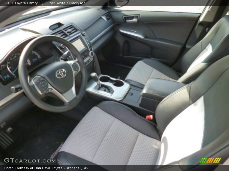 Super White / Black/Ash 2013 Toyota Camry SE
