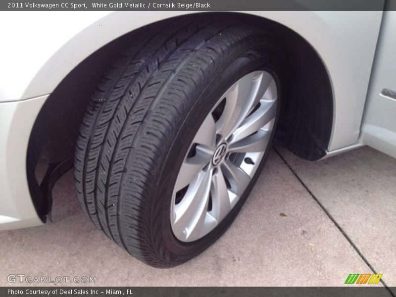 White Gold Metallic / Cornsilk Beige/Black 2011 Volkswagen CC Sport