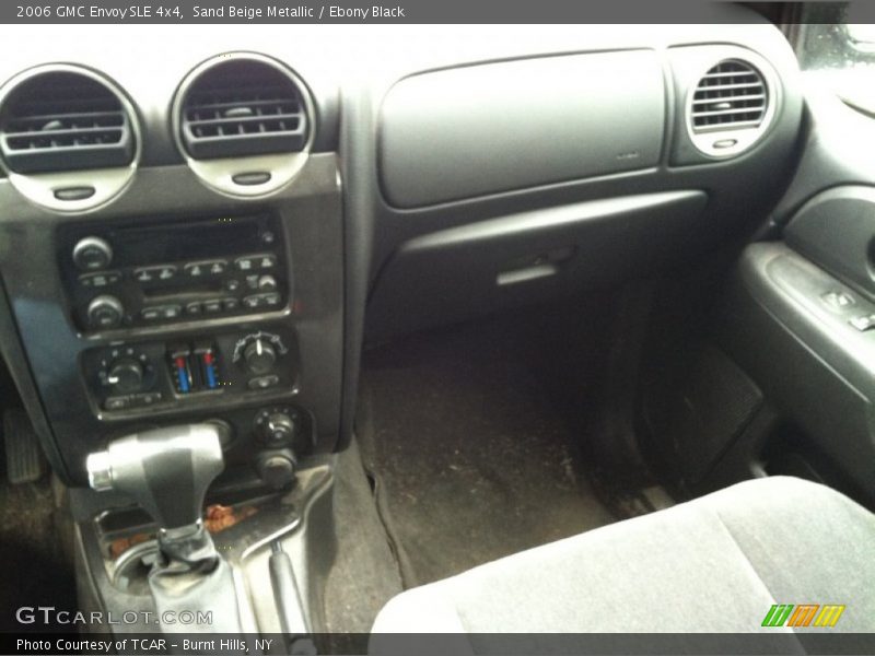 Sand Beige Metallic / Ebony Black 2006 GMC Envoy SLE 4x4