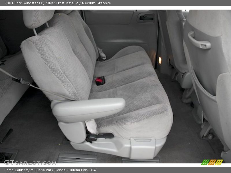 Silver Frost Metallic / Medium Graphite 2001 Ford Windstar LX