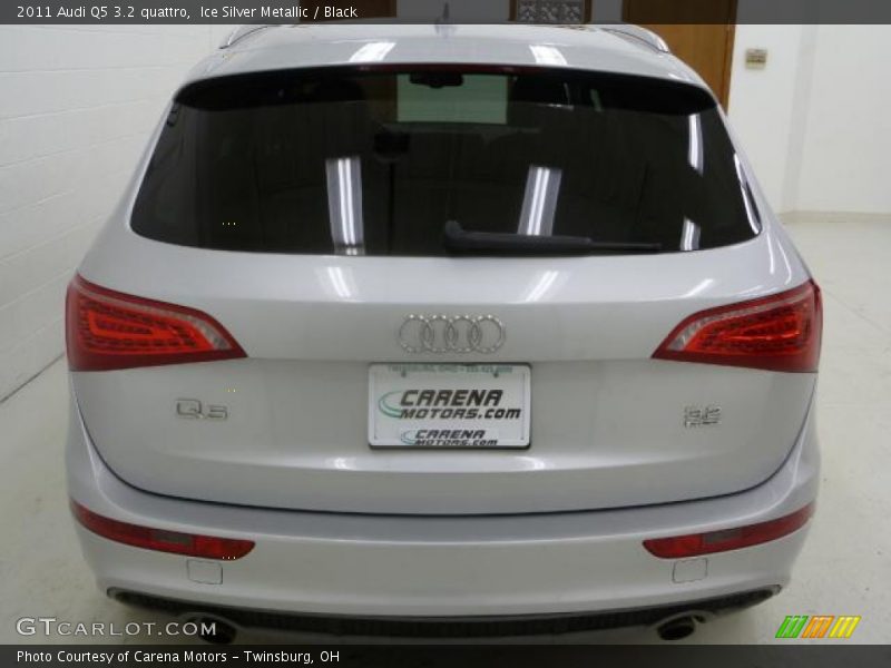 Ice Silver Metallic / Black 2011 Audi Q5 3.2 quattro