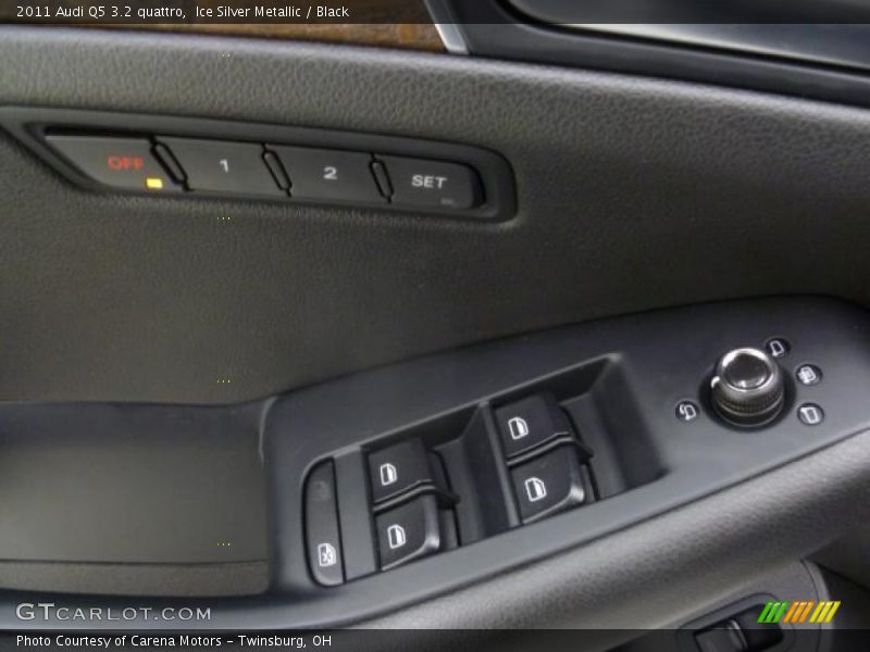 Ice Silver Metallic / Black 2011 Audi Q5 3.2 quattro