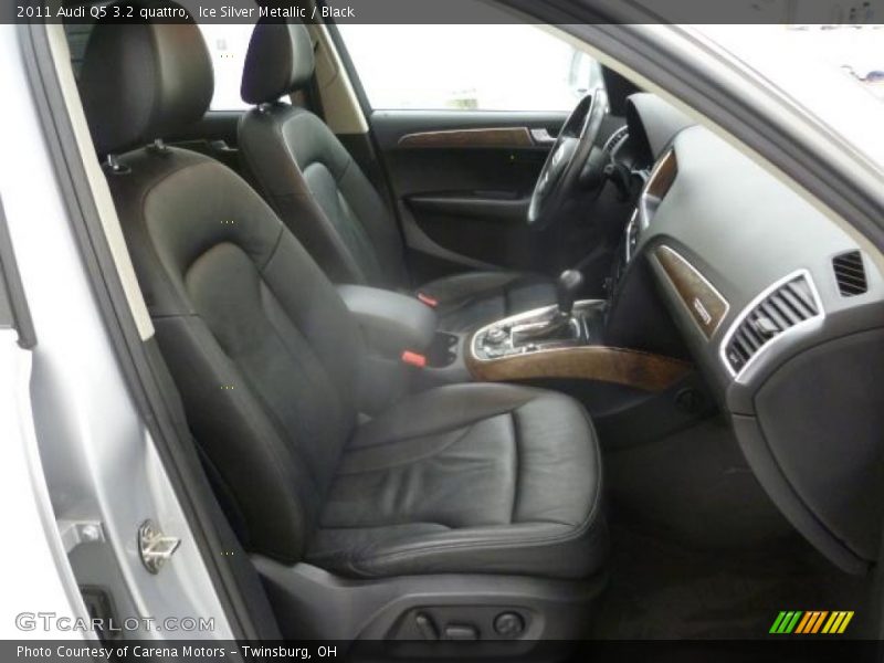 Ice Silver Metallic / Black 2011 Audi Q5 3.2 quattro