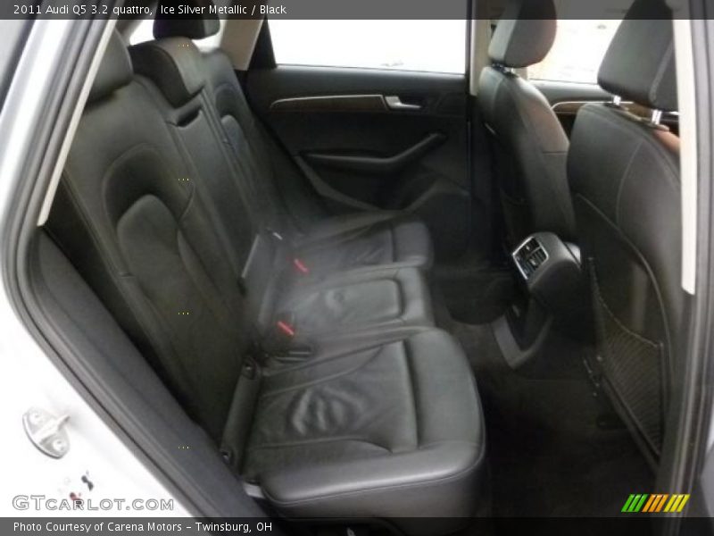 Ice Silver Metallic / Black 2011 Audi Q5 3.2 quattro