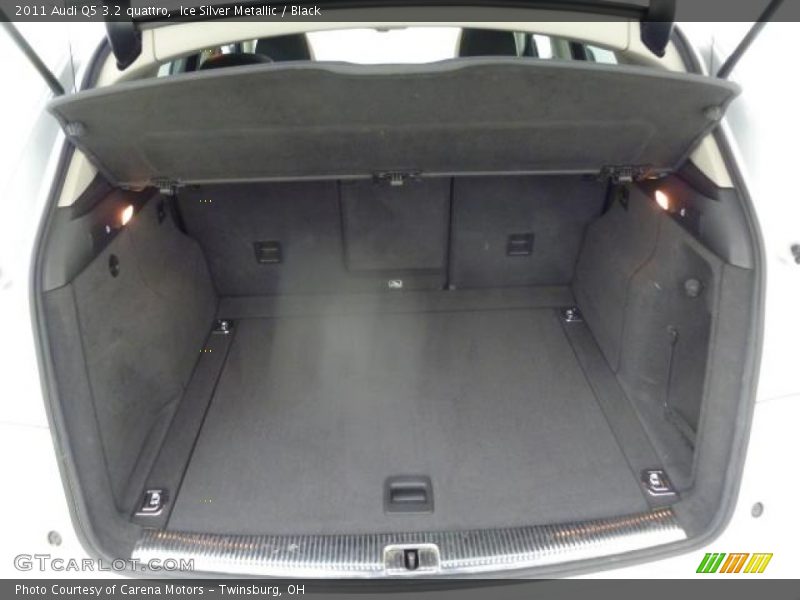Ice Silver Metallic / Black 2011 Audi Q5 3.2 quattro