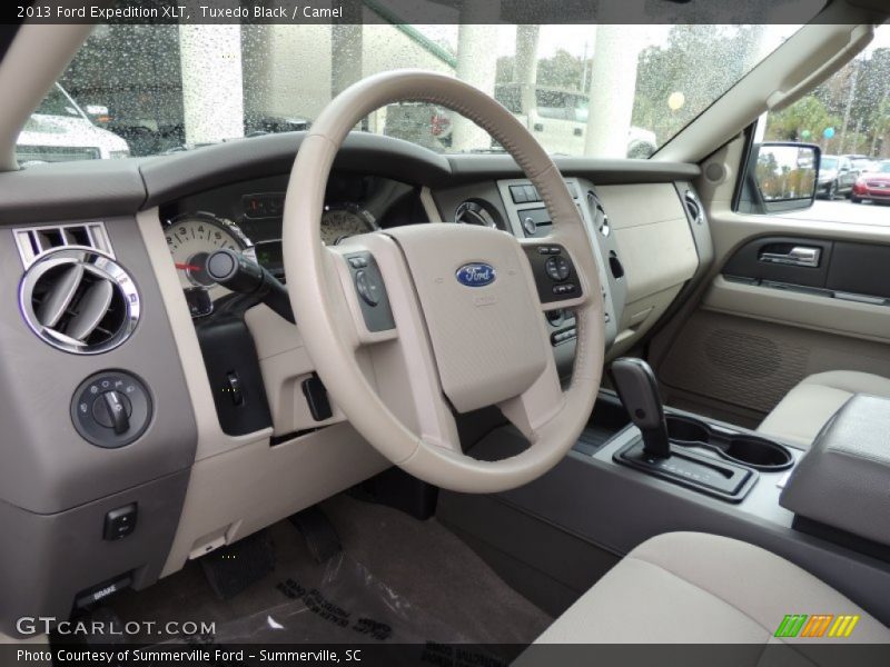 Tuxedo Black / Camel 2013 Ford Expedition XLT