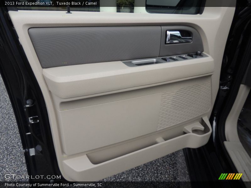 Tuxedo Black / Camel 2013 Ford Expedition XLT