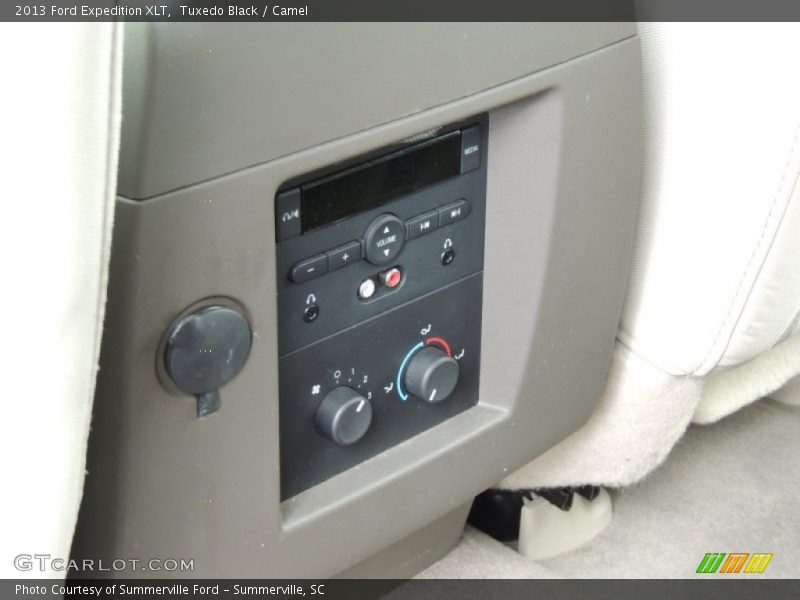 Tuxedo Black / Camel 2013 Ford Expedition XLT