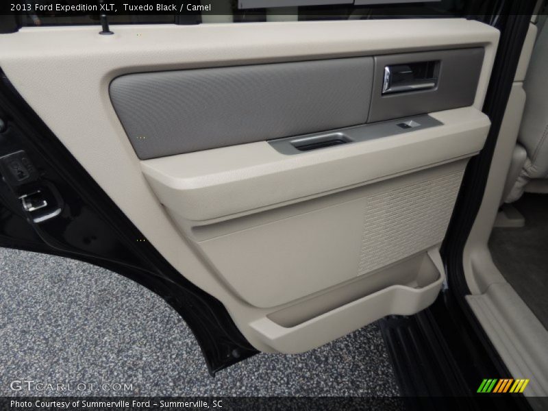 Tuxedo Black / Camel 2013 Ford Expedition XLT