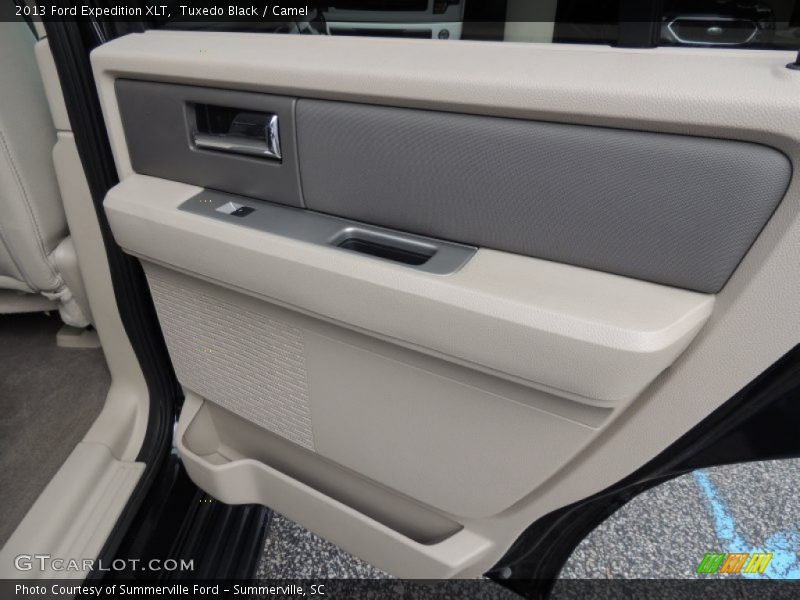 Tuxedo Black / Camel 2013 Ford Expedition XLT