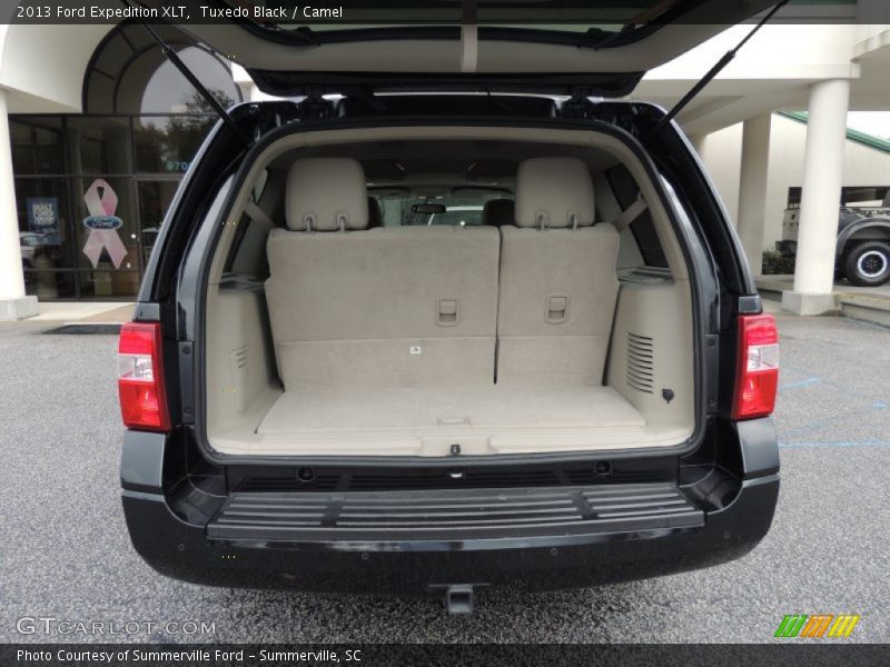 Tuxedo Black / Camel 2013 Ford Expedition XLT