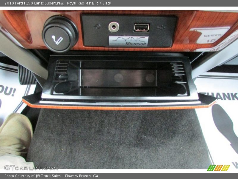 Royal Red Metallic / Black 2010 Ford F150 Lariat SuperCrew