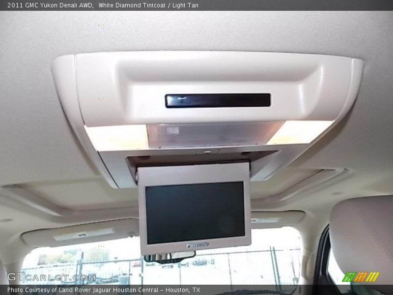 White Diamond Tintcoat / Light Tan 2011 GMC Yukon Denali AWD